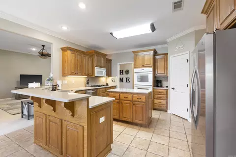 Kitchen - 24 Talladega Loop, Cabot, AR 72023 photo 1 of 3