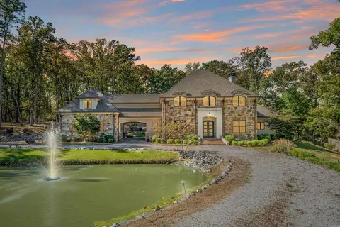 122 Gardens Edge Dr, Hot Springs, AR 71913