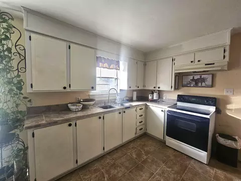 Kitchen - 110 Terrell St, Murfreesboro, AR 71958 photo 1 of 1