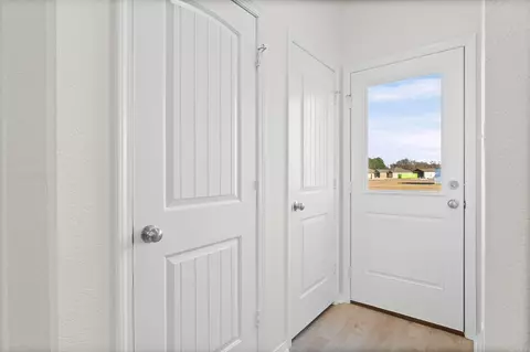 Entry Way - 104 Jasmine Ct, Beebe, AR 72012 photo 7 of 7