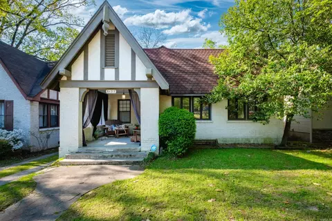 5135 Cantrell Rd, Little Rock, AR 72207