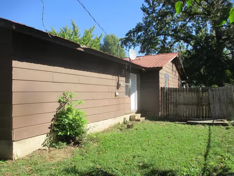1104 N 4th St, Paris, AR 72855 photo 4