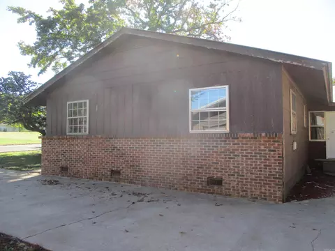 1104 N 4th St, Paris, AR 72855 photo 6