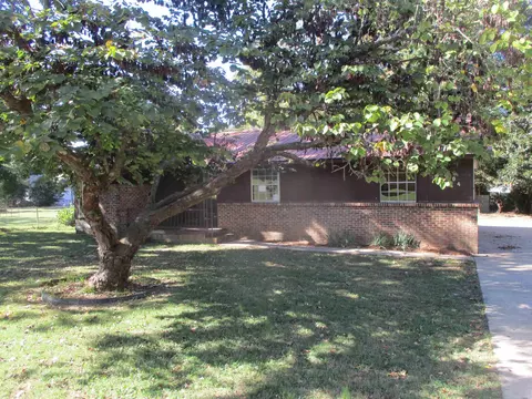 1104 N 4th St, Paris, AR 72855 photo 2