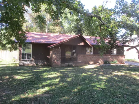 1104 N 4th St, Paris, AR 72855 photo 1