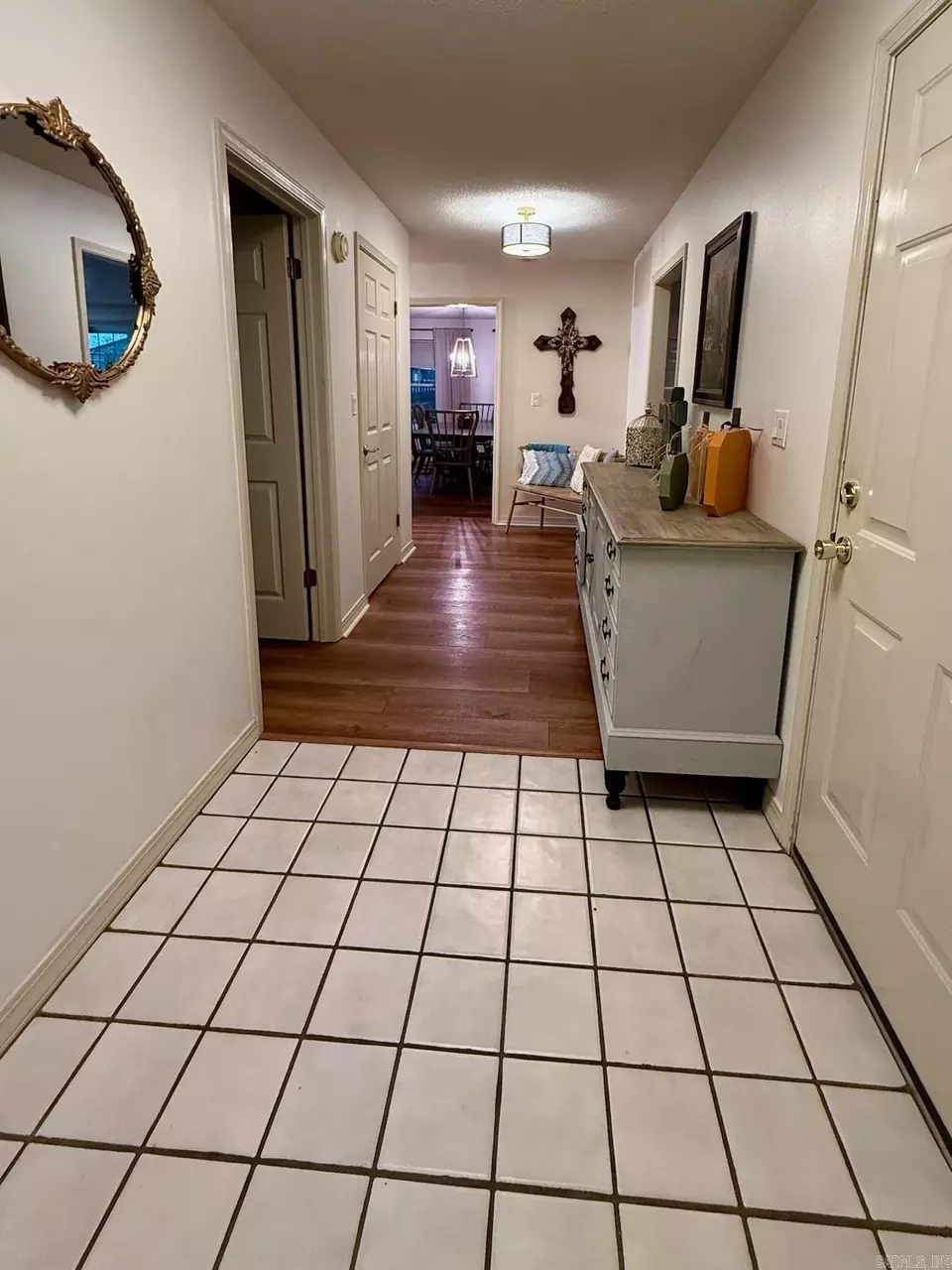 Entry Way - 100 Lakewood Ct, Crossett, AR 71635 photo 3 of 3