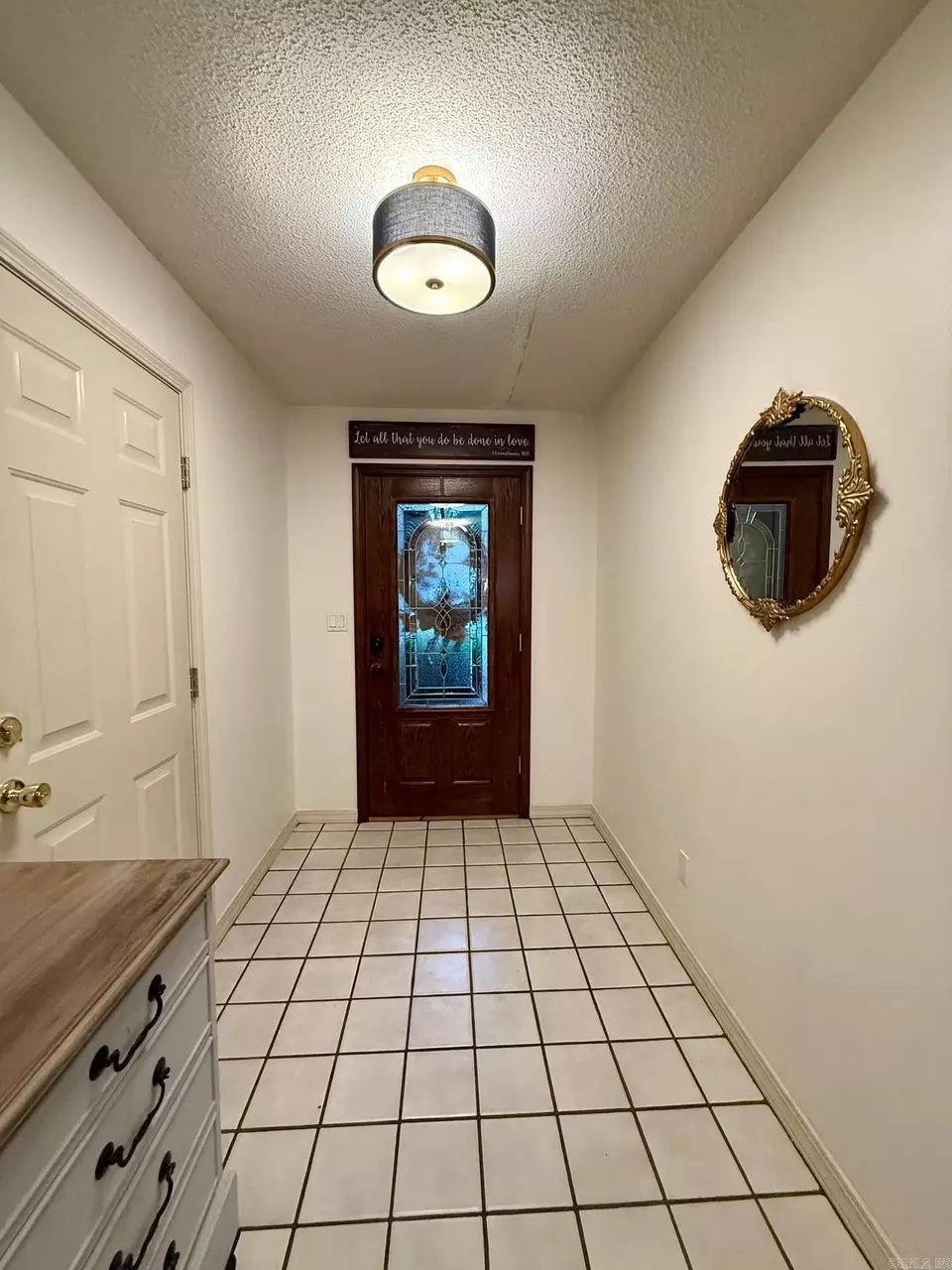 Entry Way - 100 Lakewood Ct, Crossett, AR 71635 photo 2 of 3