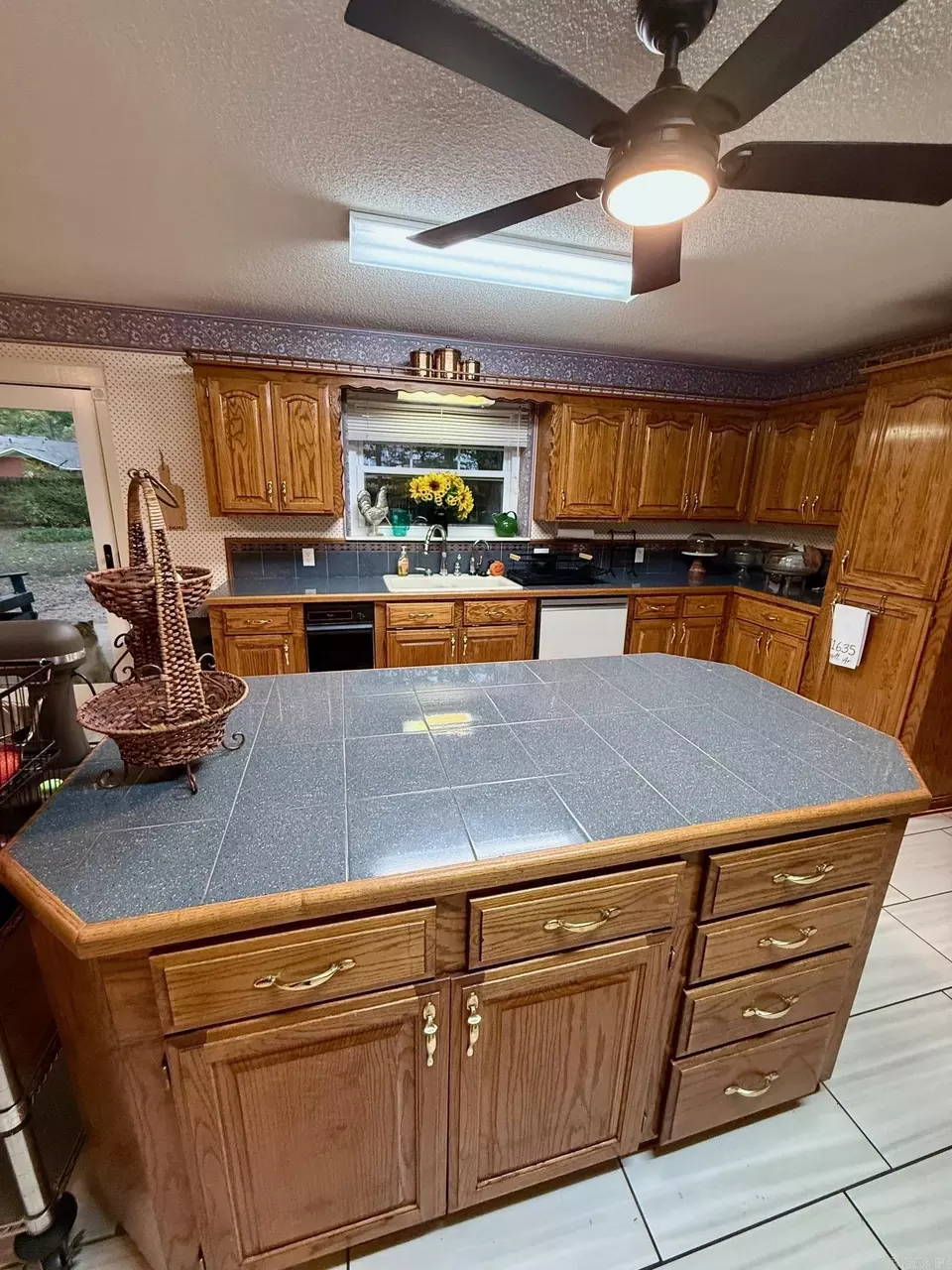 Kitchen - 100 Lakewood Ct, Crossett, AR 71635 photo 5 of 5