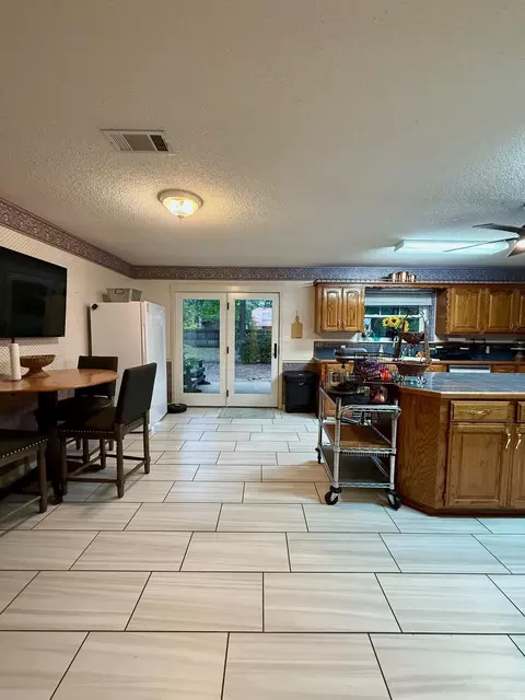 Kitchen - 100 Lakewood Ct, Crossett, AR 71635 photo 1 of 5