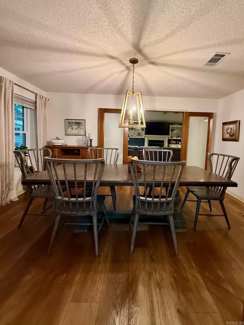 Dining - 100 Lakewood Ct, Crossett, AR 71635 photo 1 of 2