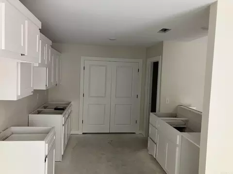 2409 Oakbrook Dr, Benton, AR 72015 photo 3