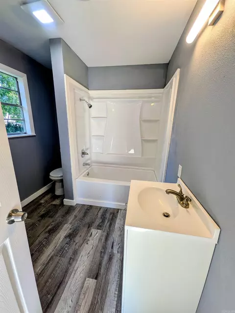 Bath - 551 N School St, Bearden, AR 71720 photo 2 of 2