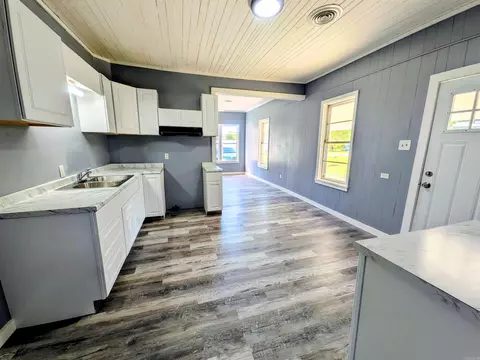 Entry Way - 551 N School St, Bearden, AR 71720 photo 1 of 1