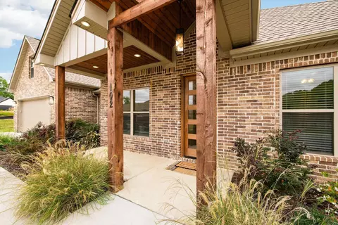 102 Red Crest Cv, Haskell, AR 72015 photo 6