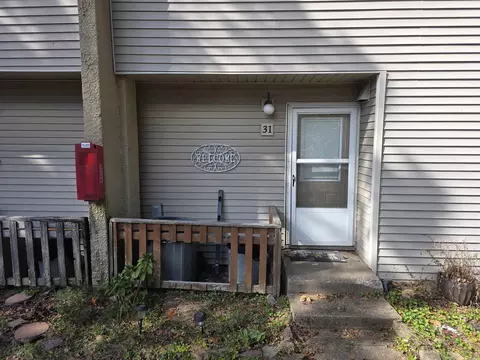 104 Apt 31 Chelsea Dr, Fairfield Bay, AR 72088