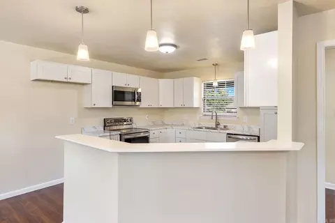 Kitchen - 13868 Cherry Glenn Cv, Alexander, AR 72002 photo 2 of 5