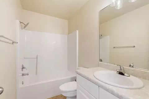 Bath - 13868 Cherry Glenn Cv, Alexander, AR 72002 photo 2 of 2