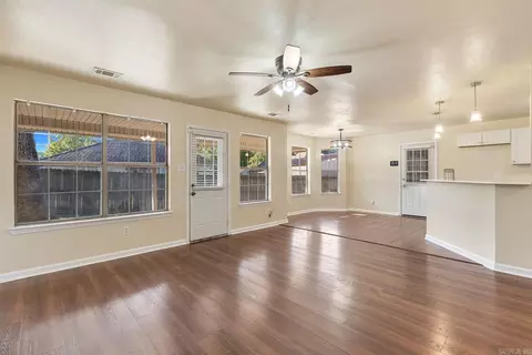 Living - 13868 Cherry Glenn Cv, Alexander, AR 72002 photo 2 of 5
