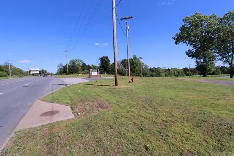 2485 E Oak St, Conway, AR 72032 photo 5