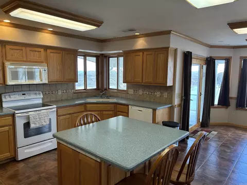 Kitchen - 690 Cliffview, Quitman, AR 72131 photo 3 of 3