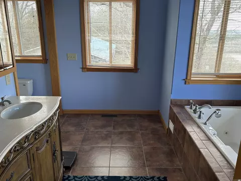 Bath - 690 Cliffview, Quitman, AR 72131 photo 2 of 6