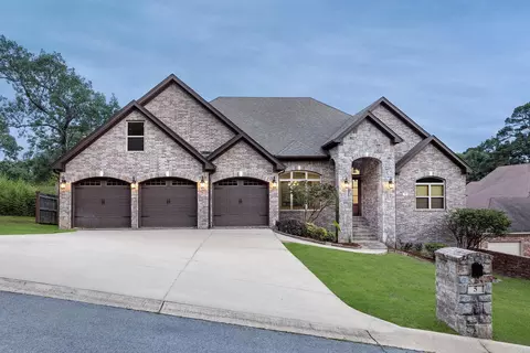 5 Pine View Pl, Little Rock, AR 72212