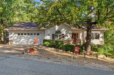 17 Coronado Ln, Hot Springs Village, AR 71909