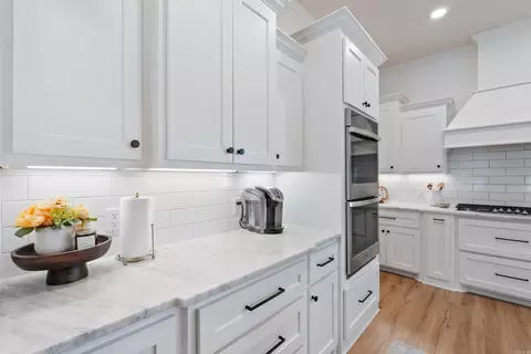 Kitchen - 7 Pear Cir, Greenbrier, AR 72058 photo 8 of 10