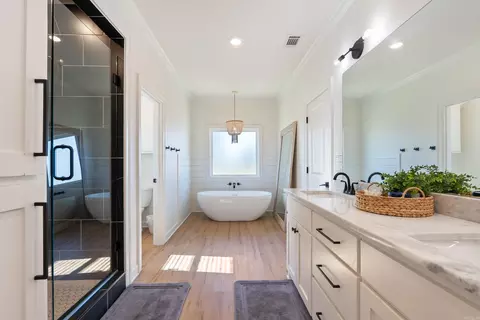 Bath - 7 Pear Cir, Greenbrier, AR 72058 photo 3 of 5