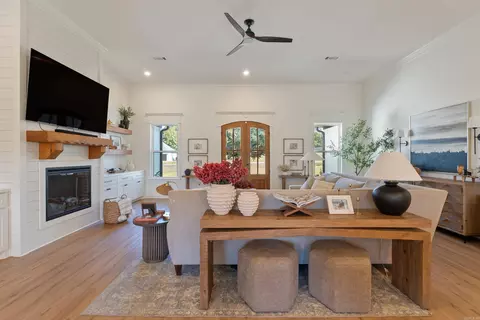 Living - 7 Pear Cir, Greenbrier, AR 72058 photo 5 of 7