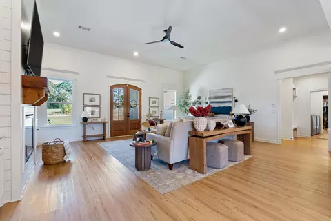 Entry Way - 7 Pear Cir, Greenbrier, AR 72058 photo 1 of 2
