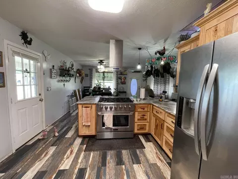 Kitchen - 3630 Hwy 167, Ash Flat, AR 72513 photo 3 of 8