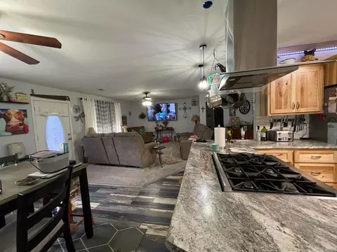 Kitchen - 3630 Hwy 167, Ash Flat, AR 72513 photo 5 of 8