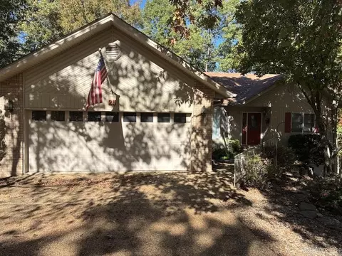 25 Almendra Ln, Hot Springs Village, AR 71909