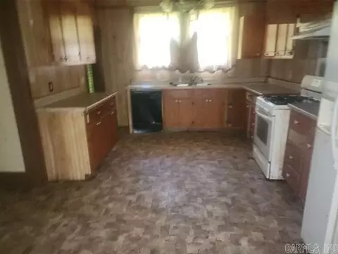 1411 Dixon Ln, Pine Bluff, AR 71603 photo 3