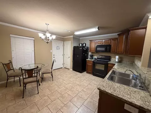 Kitchen - 13 Heelstone Dr, Cabot, AR 72023 photo 2 of 2