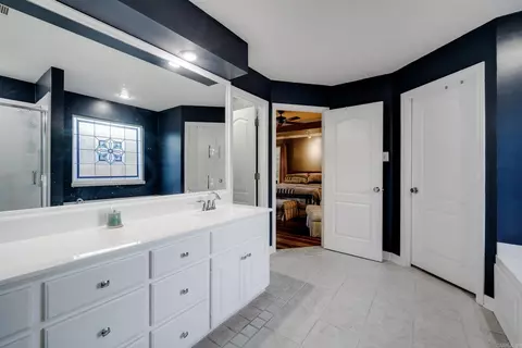 Bath - 3115 Baxter Dr, Conway, AR 72034 photo 5 of 6