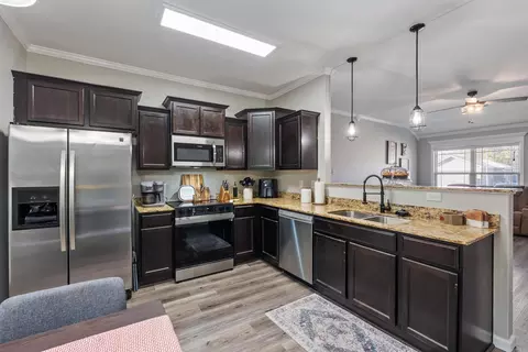 Kitchen - 445 Nottingham Dr, Cabot, AR 72023 photo 1 of 3