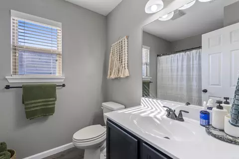 Bath - 445 Nottingham Dr, Cabot, AR 72023 photo 1 of 1