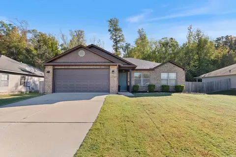 Exterior - 445 Nottingham Dr, Cabot, AR 72023 photo 1 of 5