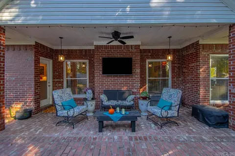 Exterior - 5805 Westminster, Benton, AR 72019 photo 6 of 17