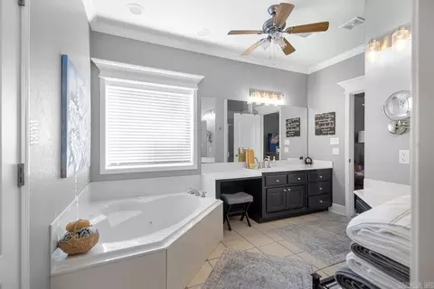 Bath - 5805 Westminster, Benton, AR 72019 photo 2 of 5