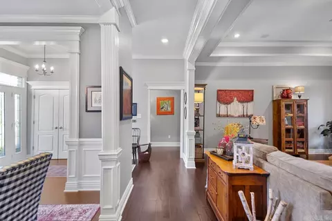 Entry Way - 5805 Westminster, Benton, AR 72019 photo 2 of 2