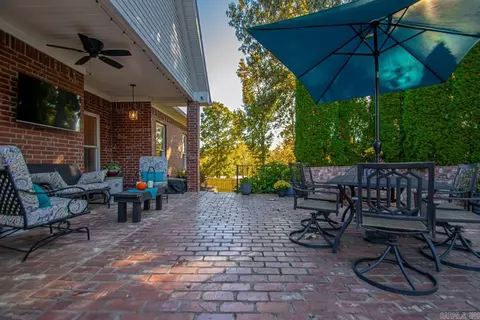 Exterior - 5805 Westminster, Benton, AR 72019 photo 11 of 17