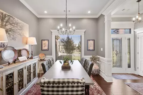 Dining - 5805 Westminster, Benton, AR 72019 photo 1 of 2