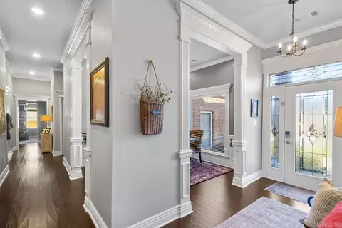 Entry Way - 5805 Westminster, Benton, AR 72019 photo 1 of 2
