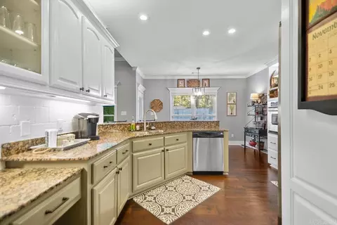 Kitchen - 5805 Westminster, Benton, AR 72019 photo 3 of 4