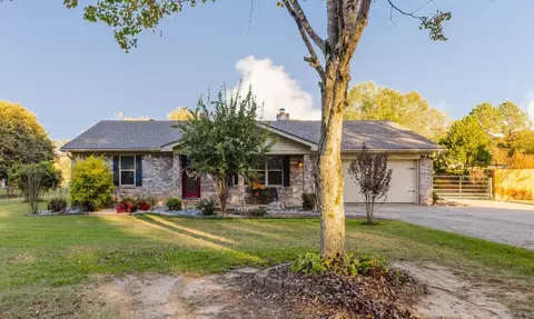 8500 Hart Rd, Benton, AR 72019