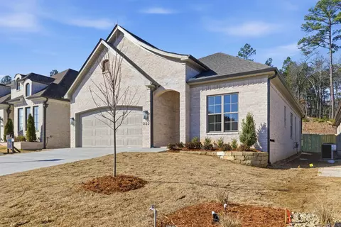 722 Edgewood Cir, Little Rock, AR 72223