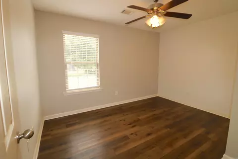 Bedroom - 105 Baldwin Dr, Beebe, AR 72012 photo 2 of 6